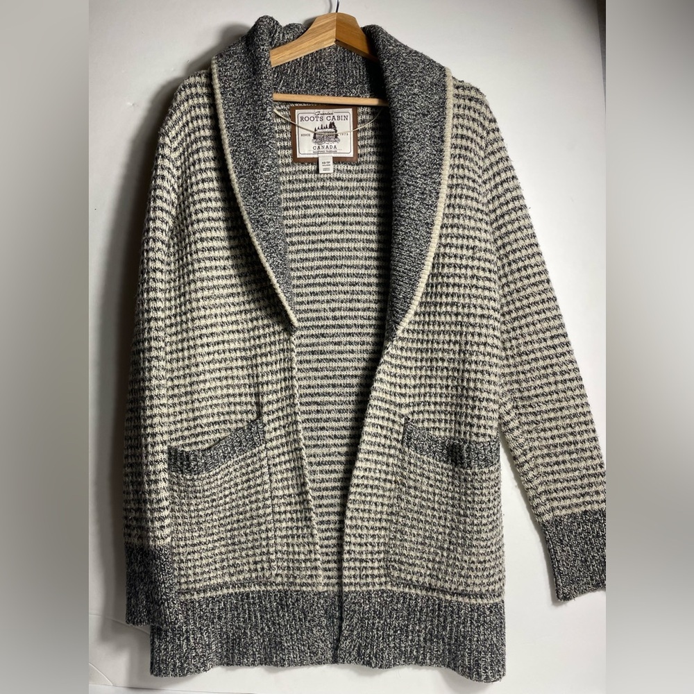 Roots Cabin Women’s Black and Cream Long Sleeves Cardigan Open Front Size XS